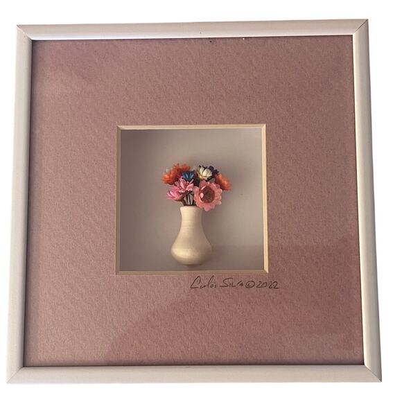 Carlos Silva Centuries Clayworks Art - Flower Vase in Shadowbox - Signed - Picture 1 of 11